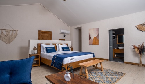 Honeymoon Room