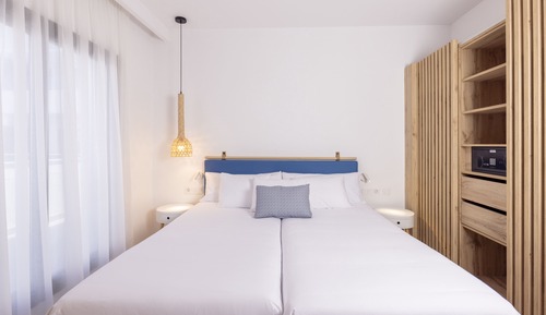 One Bedroom Superior Apartment (2adult+1children)