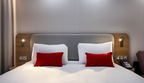 Standard Room, 1 Queen Bed