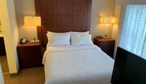 Standard Room, 1 Queen Bed, Non Smoking, Kitchenette