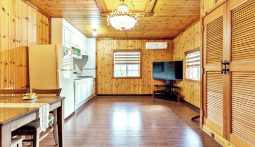 Room (104 - Base 4 pax)