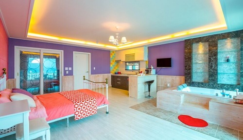Room (Byulbit Spa)