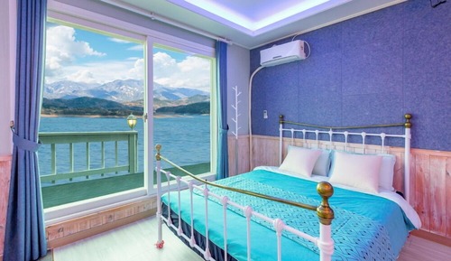 Room (Gooreum Spa)