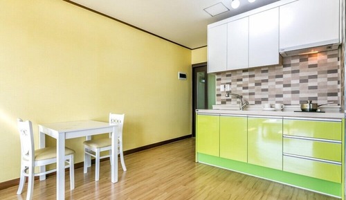 Room (Castle-dong 304)