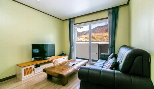 Room (Castle-dong 301)