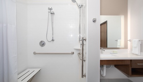 Suite, 2 Bedrooms, Accessible, Kitchen (Communication Accessible)