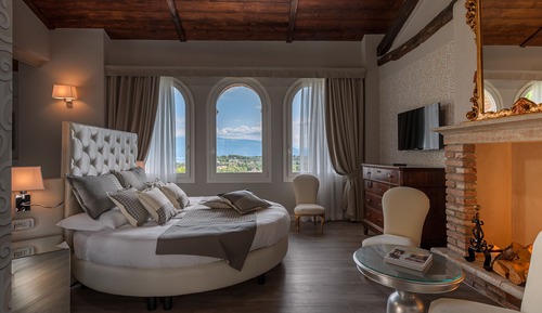 Romantic Studio Suite