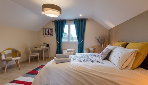 Double Room, Private Bathroom (Chambre Fontainebleau)