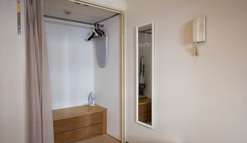 Large Single Bed Room