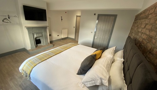 Deluxe Double or Twin Room