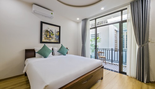 Deluxe Room, Balcony