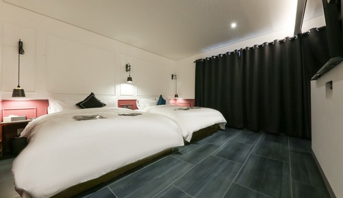 Royal Room