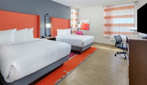 Deluxe Room, 2 Queen Beds, Non Smoking
