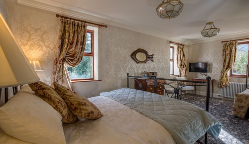 Deluxe Room (King Garden Room)