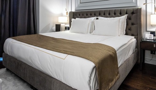 Signature Room