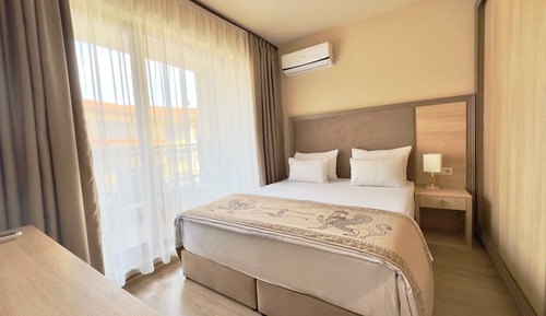 Family Suite, 1 Bedroom, Park View