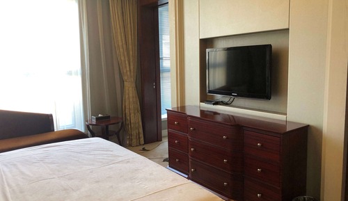 Deluxe Room, 1 King Bed, Smoking