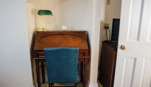 Room (Ridge & Valley Room)