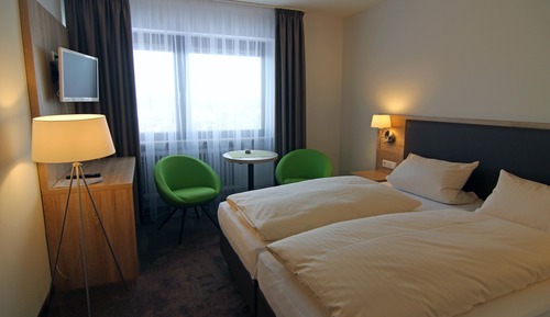 Business Double or Twin Room, Non Smoking, Garden View
