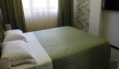 Standard Single Room, 1 Queen Bed