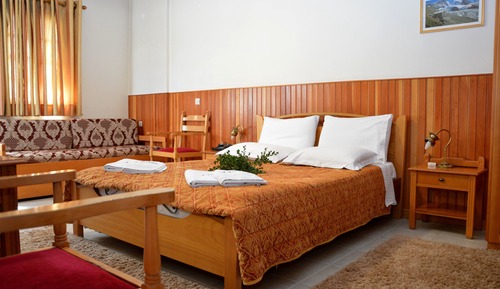 Triple Room, Jetted Tub