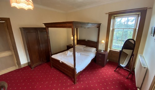  Four Poster Room