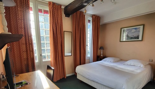 Standard Double Room, shower