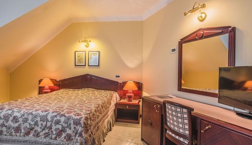 Standard King Room