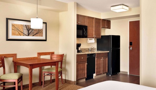 Studio Suite, 1 Queen Bed with Sofa bed, Non Smoking
