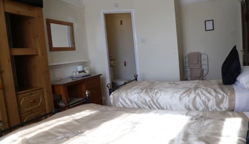 Twin Room, Ensuite