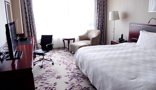 1 KING BED SUITE