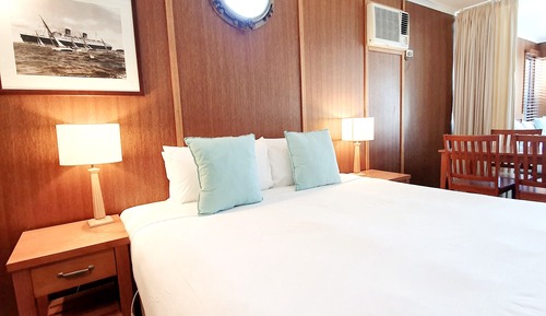 Lighthouse Suite (Motel)