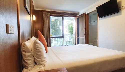 Queen Room (Motel)