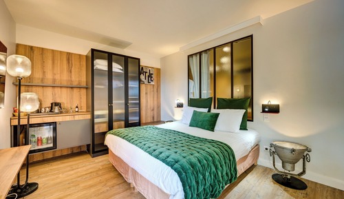 Double Room (Thématique)