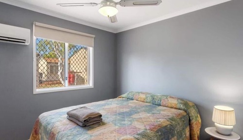 Superior 2 Bedroom Cabin - Sleeps 5