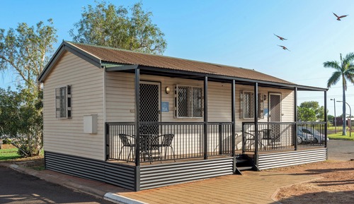 Standard Studio Cabin - Queen - Pet Friendly