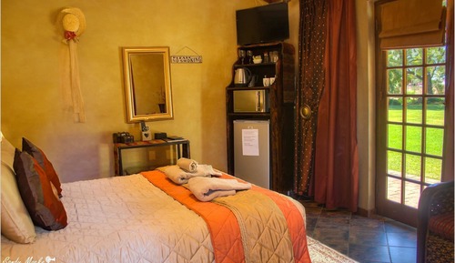 Honeymoon Suite