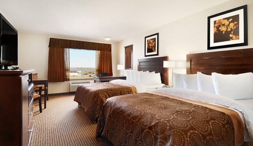 Standard Room, 2 Queen Beds, Ground Floor