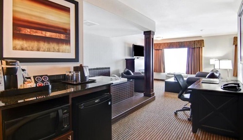 Superior Room, 1 King Bed, Jetted Tub (Jacuzzi Suite)