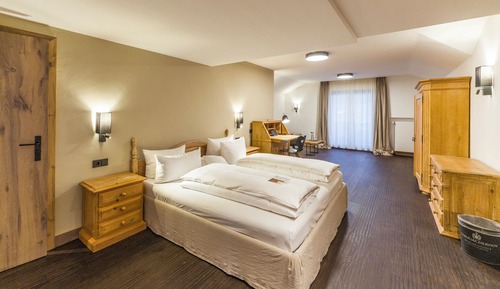 Junior Double Room, 1 King Bed, Mountain View (Juniorsuite Landhaus)