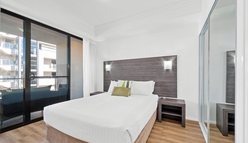 One Bedroom Palladio View