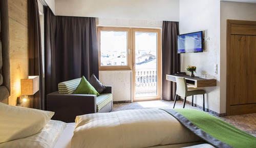 Comfort Double Room, Balcony, Garden View (Topas)