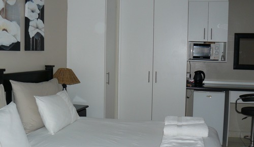 ROOM 8 Luxury