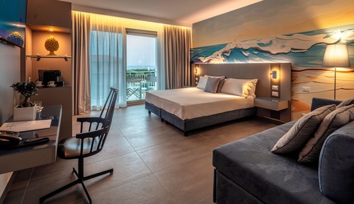 Deluxe Quadruple Room