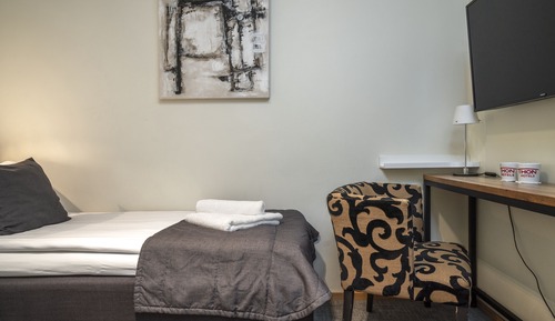 Single Room (Moderate - No Window)