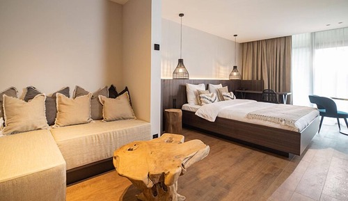 Suite (Amoralia)
