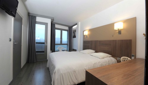 Single Room, City View