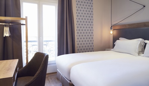 Standard Twin Room