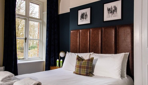 Manor Snug
