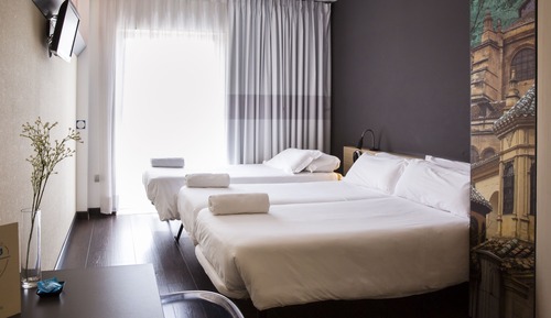 Triple Room
